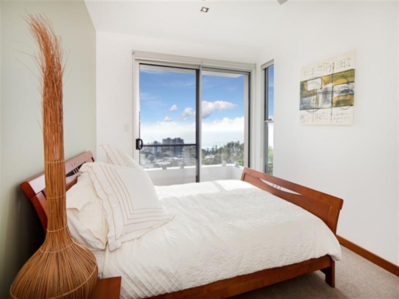 37 West Street, Burleigh Heads QLD 4220