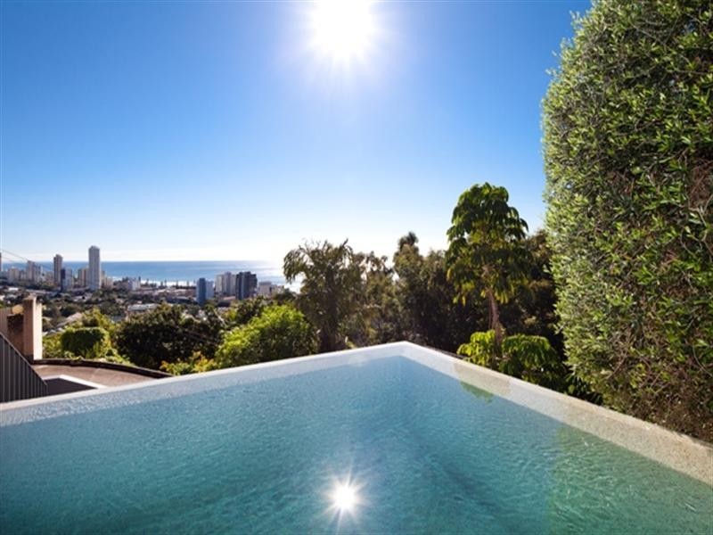 37 West Street, Burleigh Heads QLD 4220