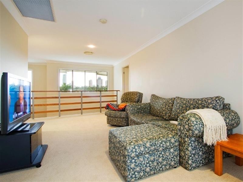 137 Allambi Avenue, Broadbeach Waters QLD 4218