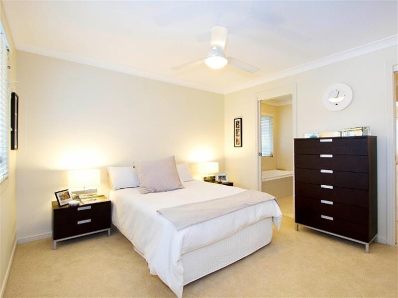 137 Allambi Avenue, Broadbeach Waters QLD 4218