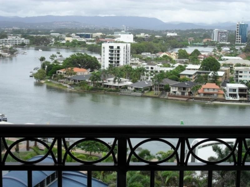 1117/23 Ferny Avenue, Surfers Paradise QLD 4217