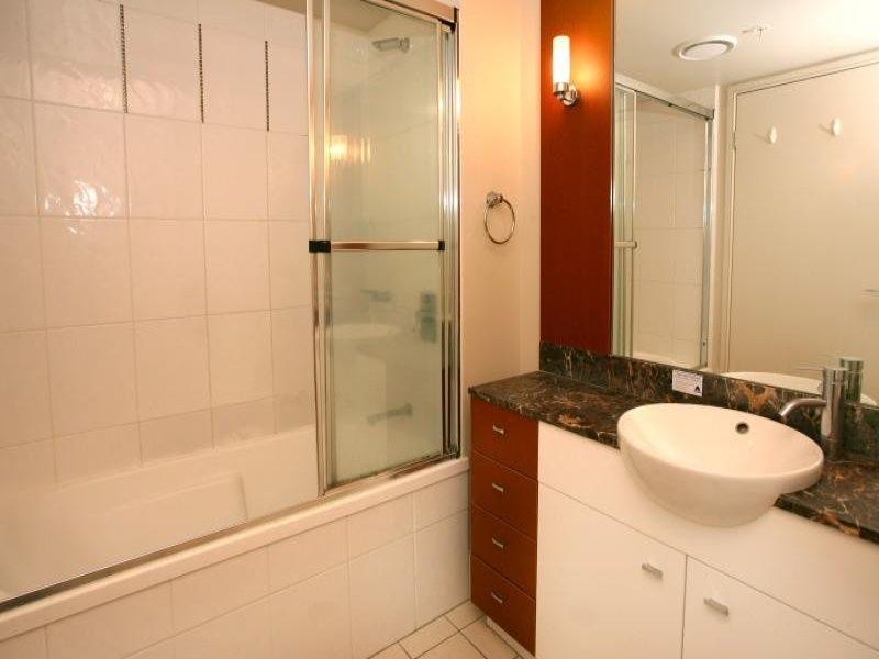 3275/23 Ferny Avenue, Surfers Paradise QLD 4217