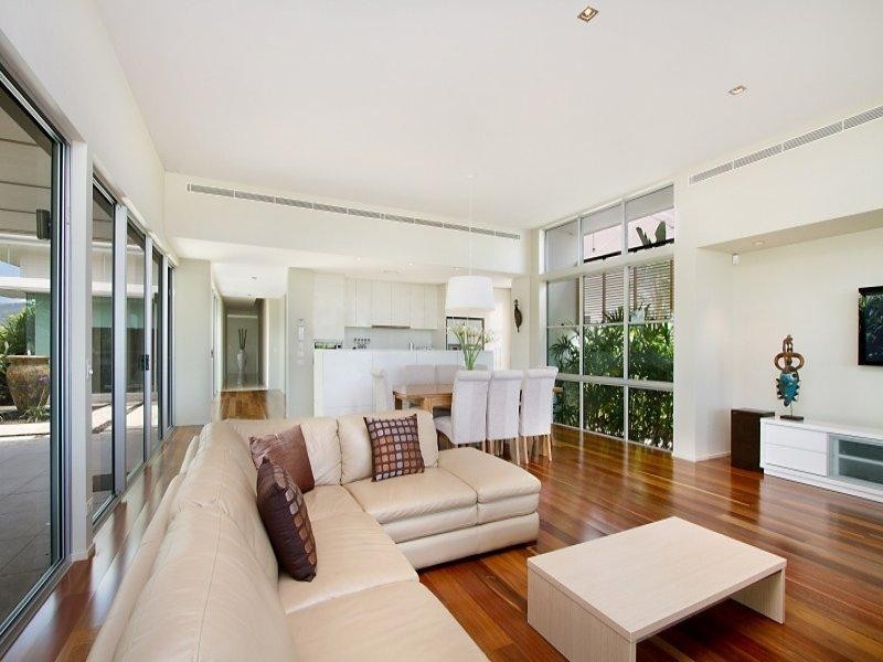 732 Peninsula Drive, Robina QLD 4226