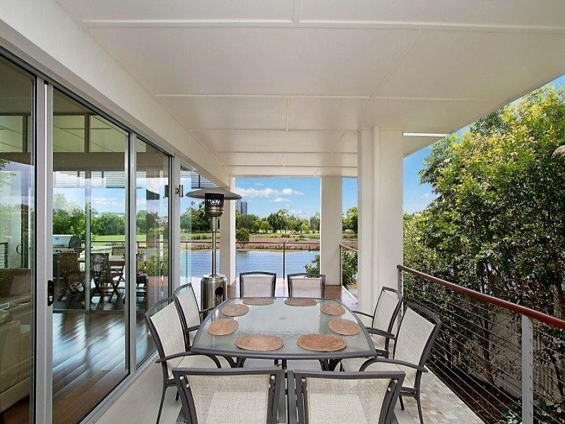 732 Peninsula Drive, Robina QLD 4226