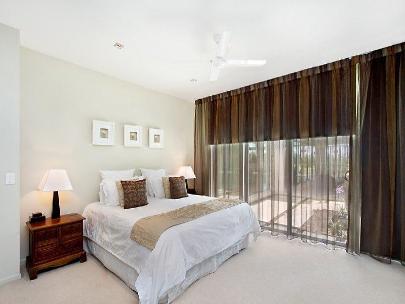 732 Peninsula Drive, Robina QLD 4226