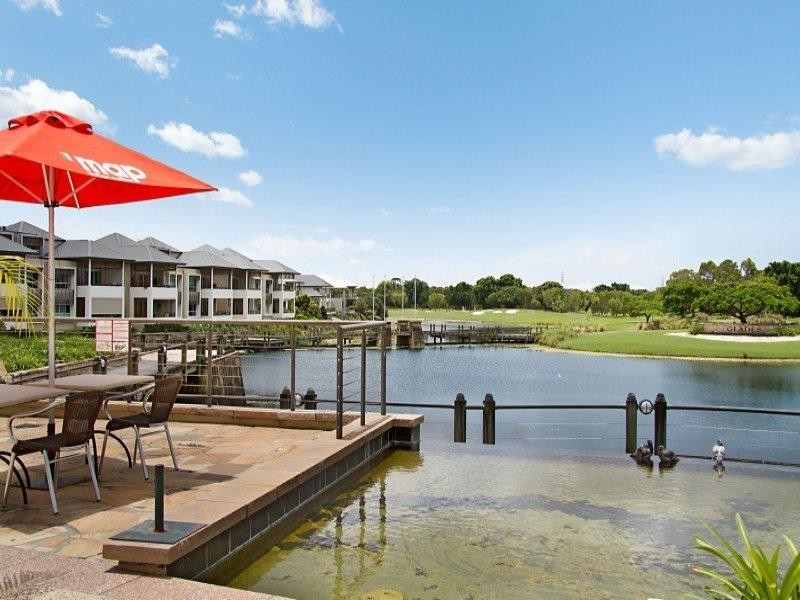 732 Peninsula Drive, Robina QLD 4226