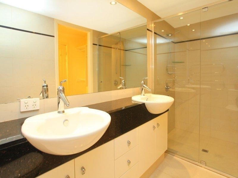 35/142 The Esplanade, Surfers Paradise QLD 4217