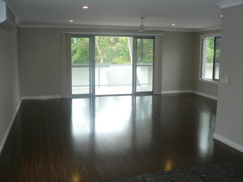 2/13 Andromeda Parade, Robina QLD 4226