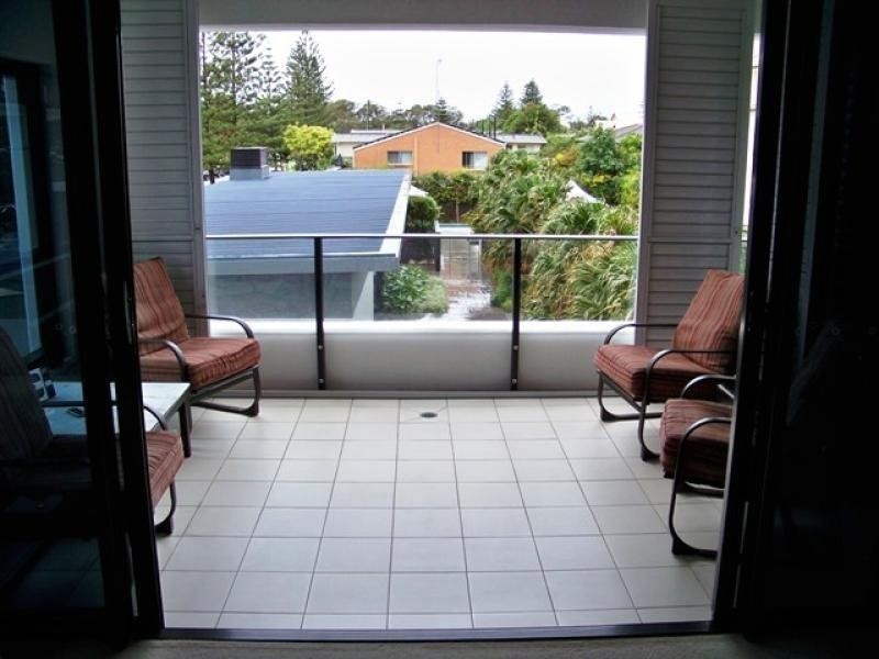 201/14 George Avenue, Broadbeach QLD 4218