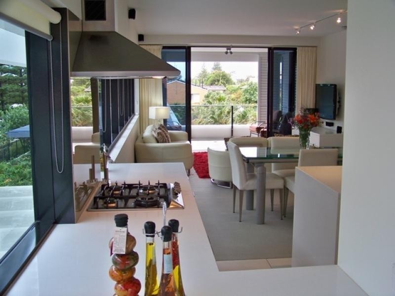 201/14 George Avenue, Broadbeach QLD 4218