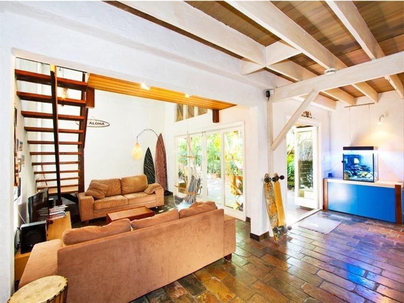 42 Albatross Avenue, Mermaid Beach QLD 4218