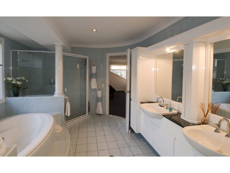 95 Newport Drive, Robina QLD 4226