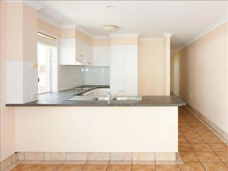 2/5 William Street, Mermaid Beach QLD 4218