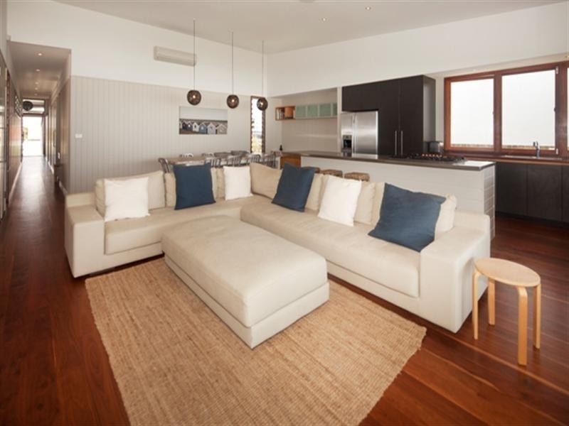 55 Hedges Avenue, Mermaid Beach QLD 4218