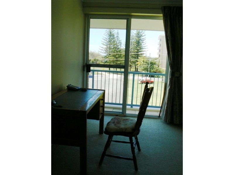 118 ”Diamond Beach Resort”, Alexandra Avenue, Broadbeach QLD 4218