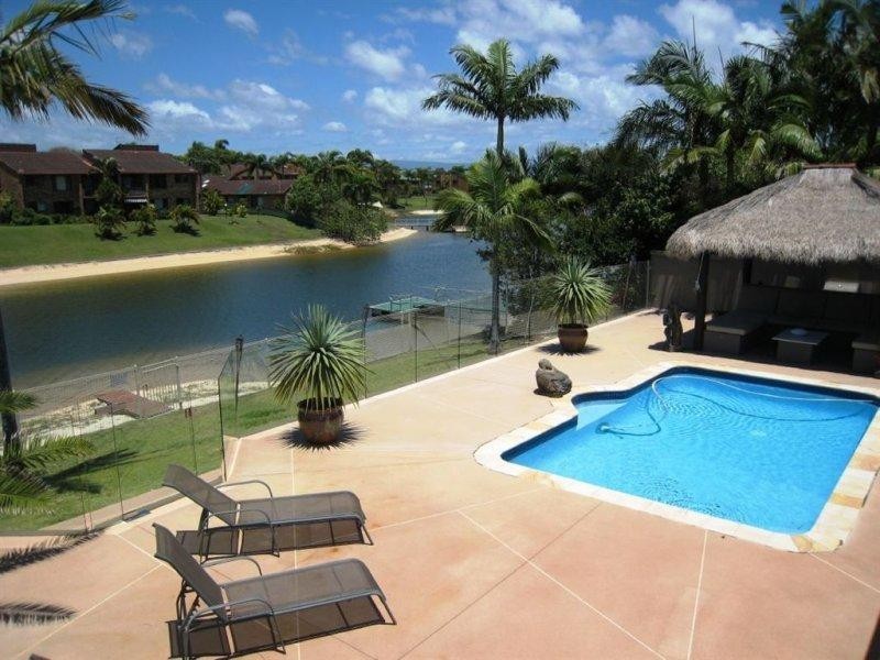 76 Hooker Boulevard, Mermaid Waters QLD 4218