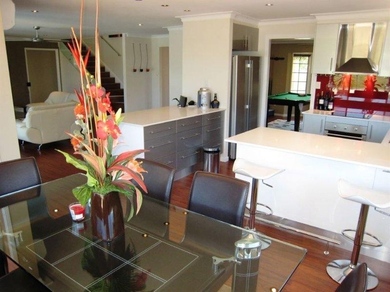 76 Hooker Boulevard, Mermaid Waters QLD 4218
