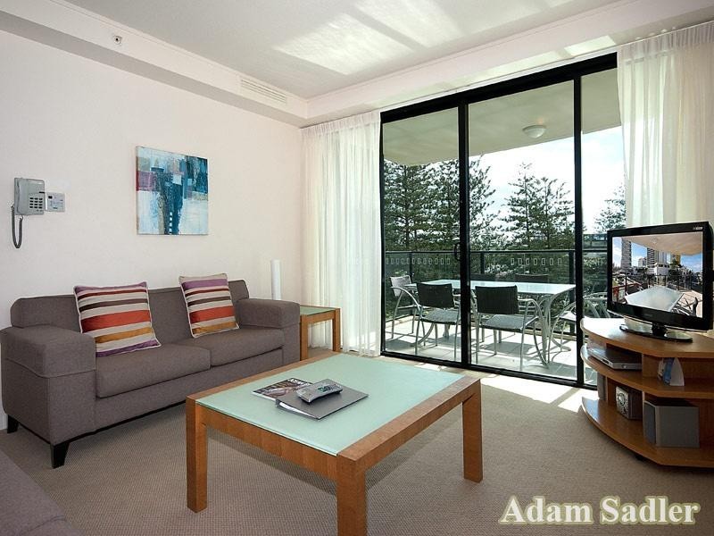 306 ‘Broadbeach on the Park’, 2685 Gold Coast Highway, Broadbeach QLD 4218