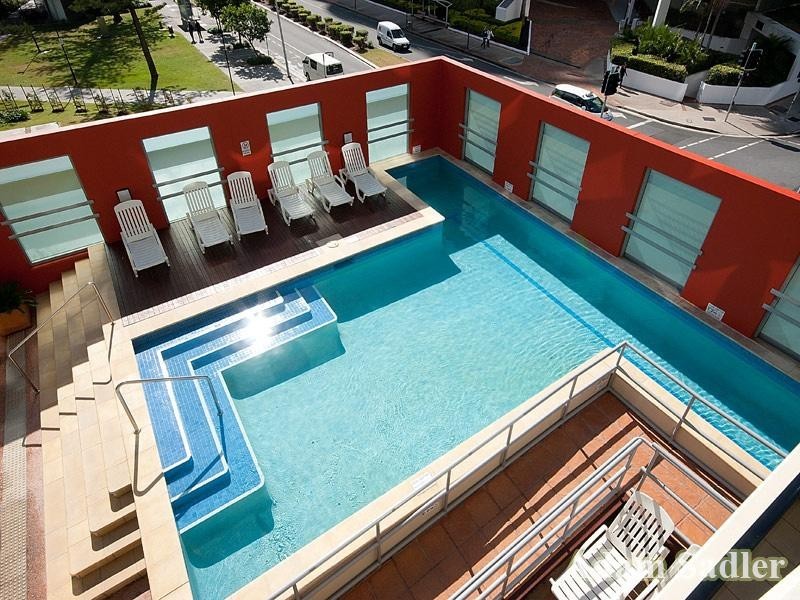 306 ‘Broadbeach on the Park’, 2685 Gold Coast Highway, Broadbeach QLD 4218