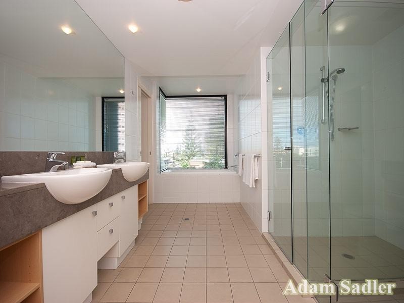 306 ‘Broadbeach on the Park’, 2685 Gold Coast Highway, Broadbeach QLD 4218