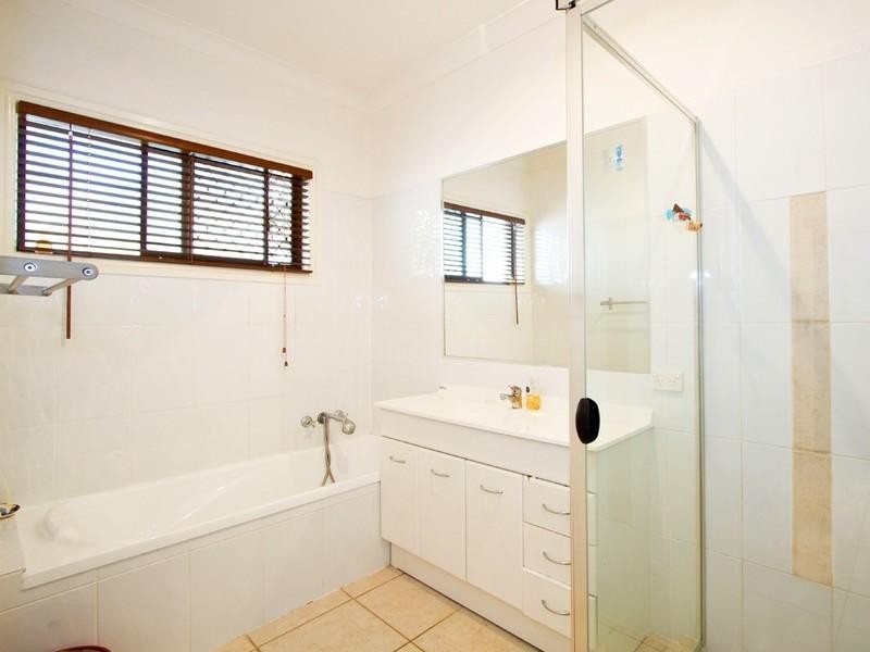 29 Cronulla Avenue, Mermaid Beach QLD 4218