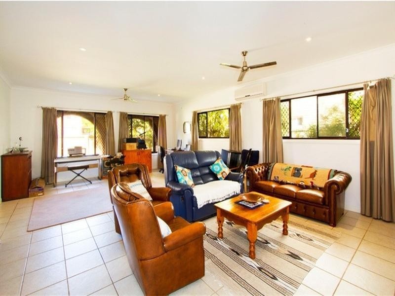 31 Cronulla Avenue, Mermaid Beach QLD 4218