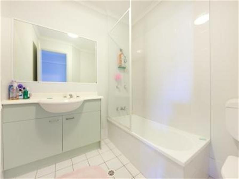 73 ‘Harbour Town VIllas’ 643 Pine Ridge Road, Biggera Waters QLD 4216