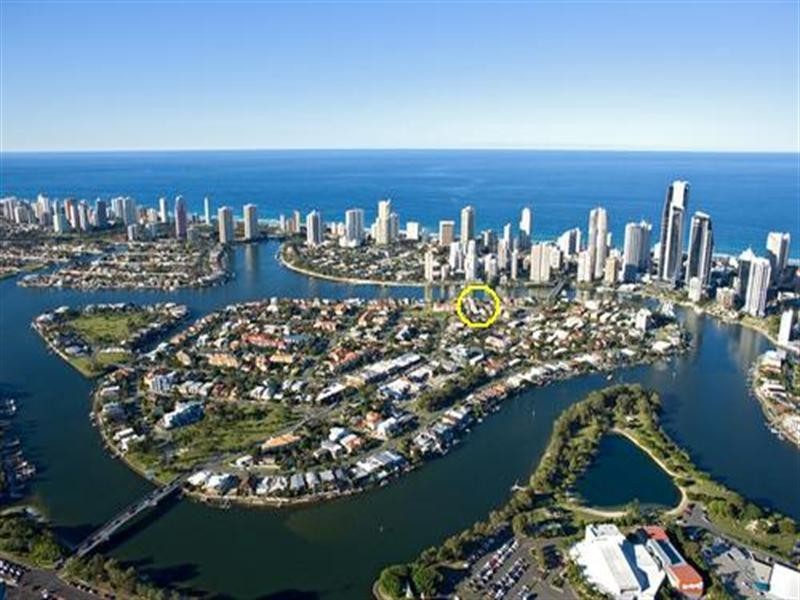 2 ‘Fern Court’, 14 Illawong Street, Chevron Island QLD 4217