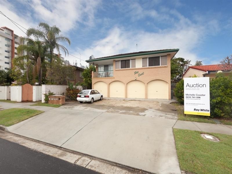 2 ‘Fern Court’, 14 Illawong Street, Chevron Island QLD 4217