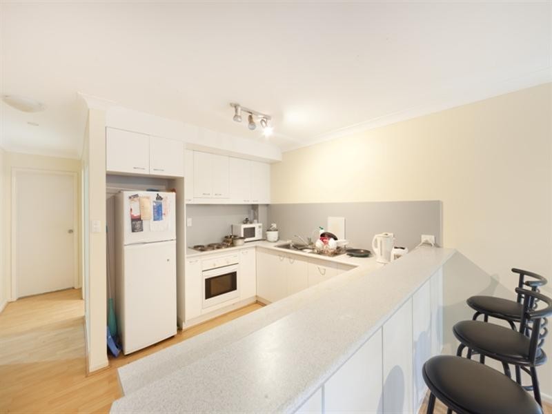 2 ‘Fern Court’, 14 Illawong Street, Chevron Island QLD 4217