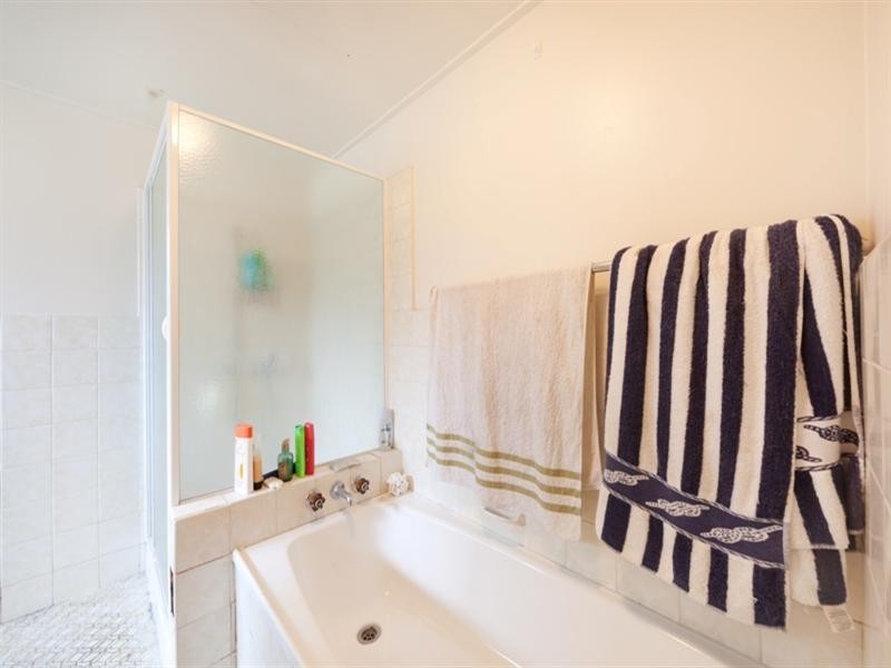 2 ‘Fern Court’, 14 Illawong Street, Chevron Island QLD 4217