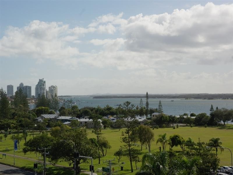 92/106 Marine Parade, Southport QLD 4215