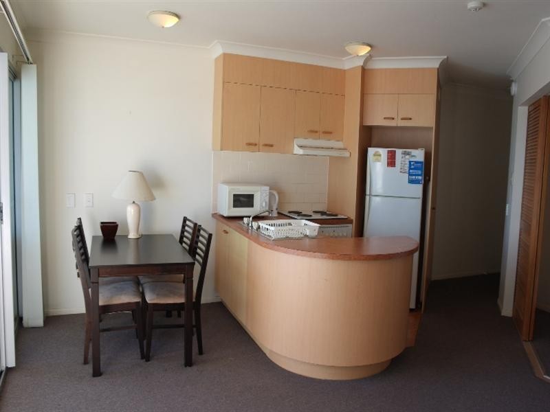 92/106 Marine Parade, Southport QLD 4215