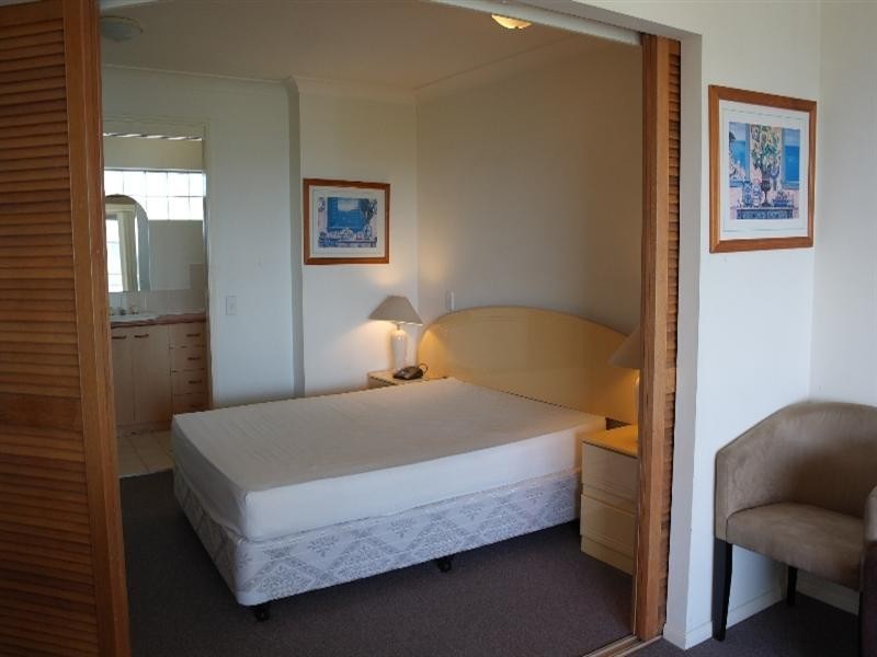 92/106 Marine Parade, Southport QLD 4215