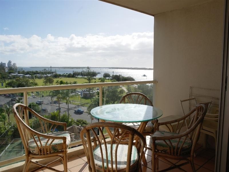 92/106 Marine Parade, Southport QLD 4215