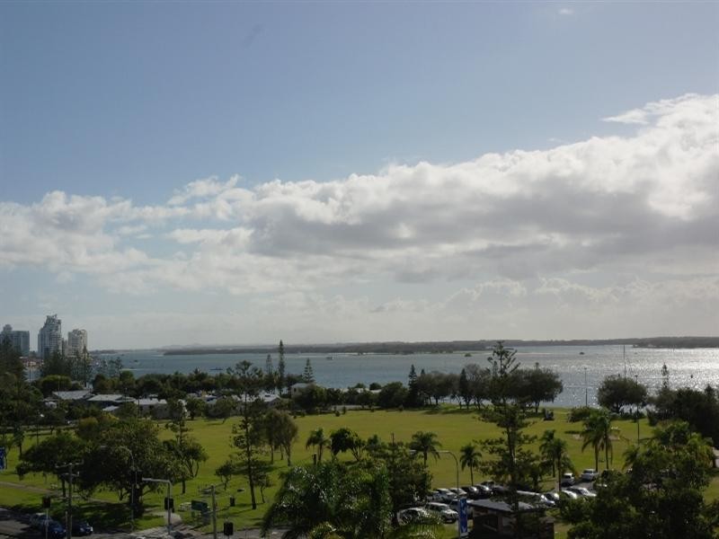 92/106 Marine Parade, Southport QLD 4215