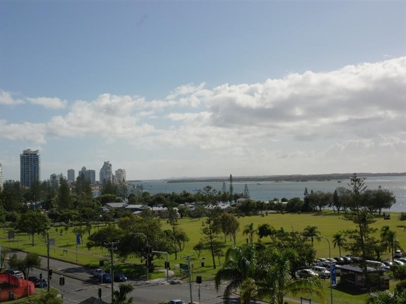 92/106 Marine Parade, Southport QLD 4215