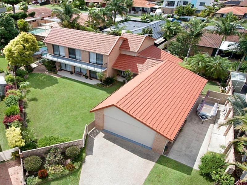 4 Ruff Court, Burleigh Waters QLD 4220