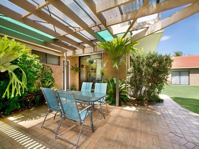 4 Ruff Court, Burleigh Waters QLD 4220