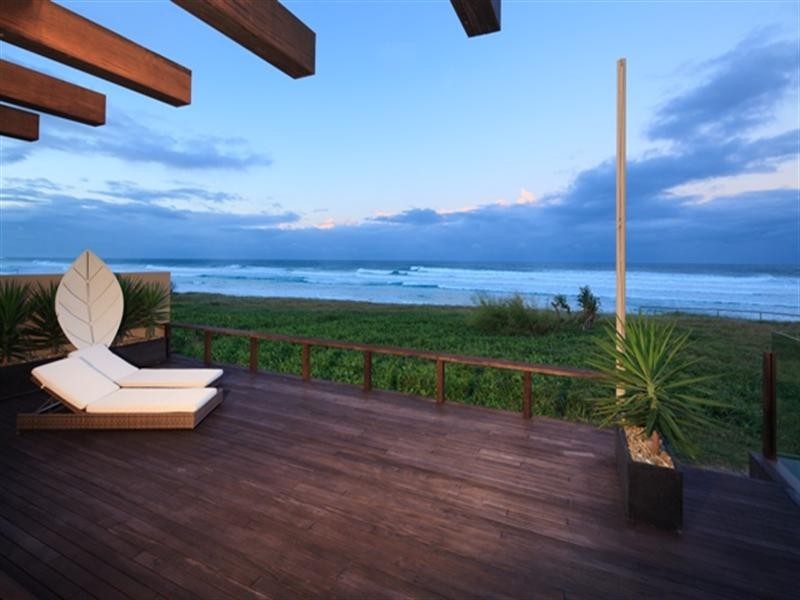 201 Hedges Avenue, Mermaid Beach QLD 4218