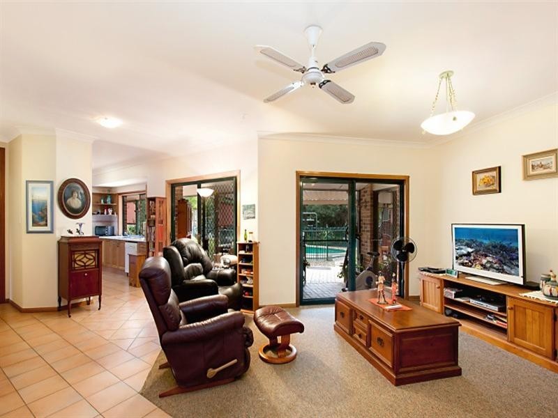 2 Jersey Court, Tallebudgera QLD 4228