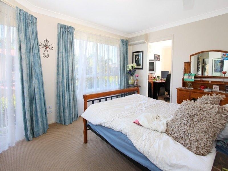 1/18 Broad Street, Labrador QLD 4215