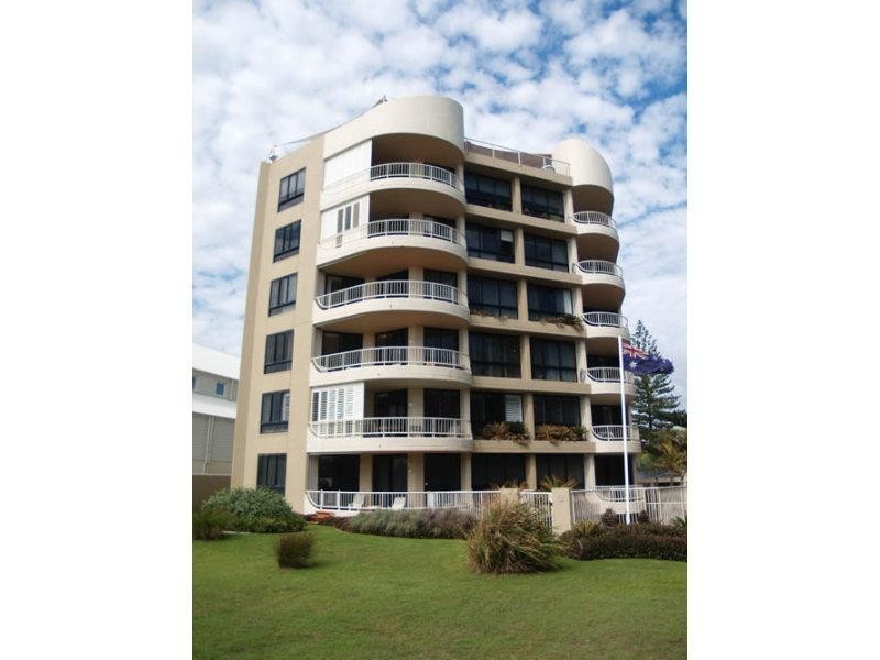 3 ‘ On the Park’, 255 Hedges Avenue, Mermaid Beach QLD 4218