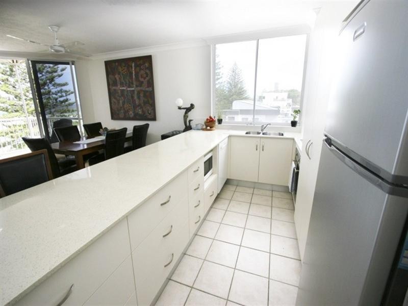 16 ‘Sanderling’ 40 Marine Parade, Miami QLD 4220