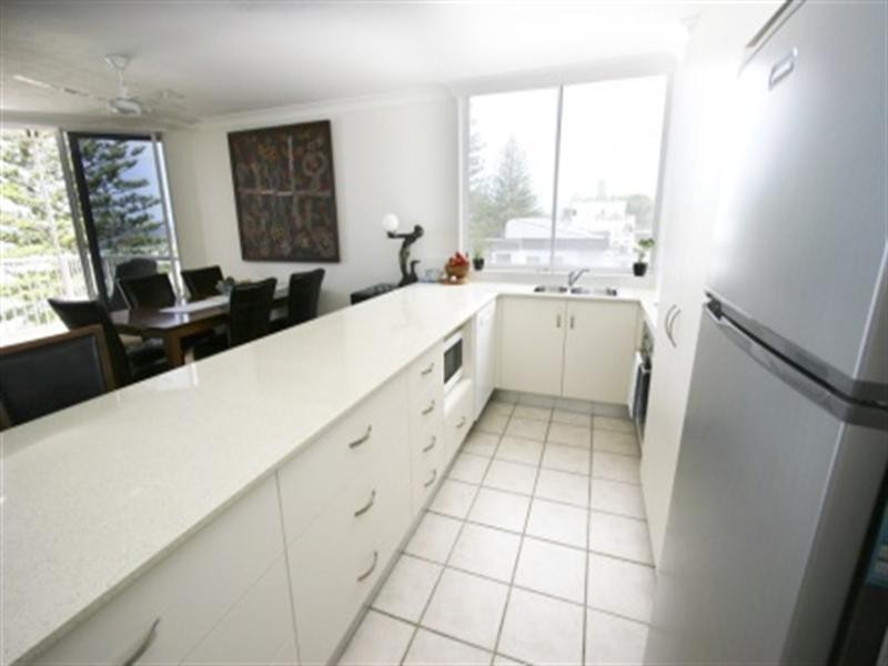 16 ‘Sanderling’ 40 Marine Parade, Miami QLD 4220