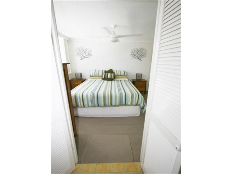 16 ‘Sanderling’ 40 Marine Parade, Miami QLD 4220