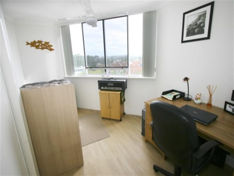 16 ‘Sanderling’ 40 Marine Parade, Miami QLD 4220