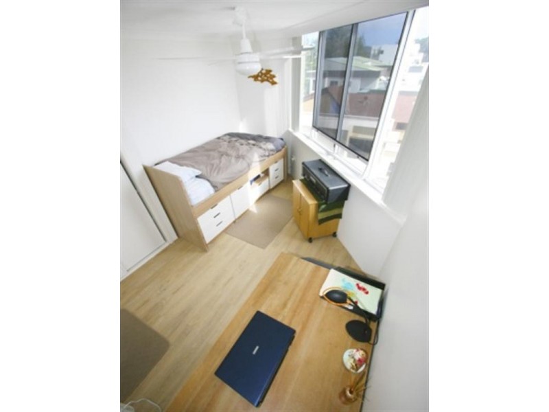 16 ‘Sanderling’ 40 Marine Parade, Miami QLD 4220