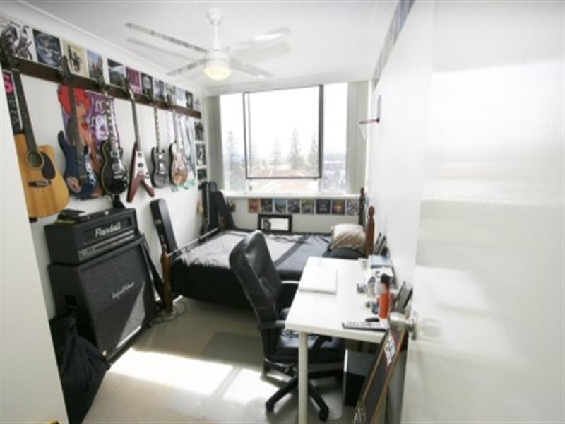 16 ‘Sanderling’ 40 Marine Parade, Miami QLD 4220