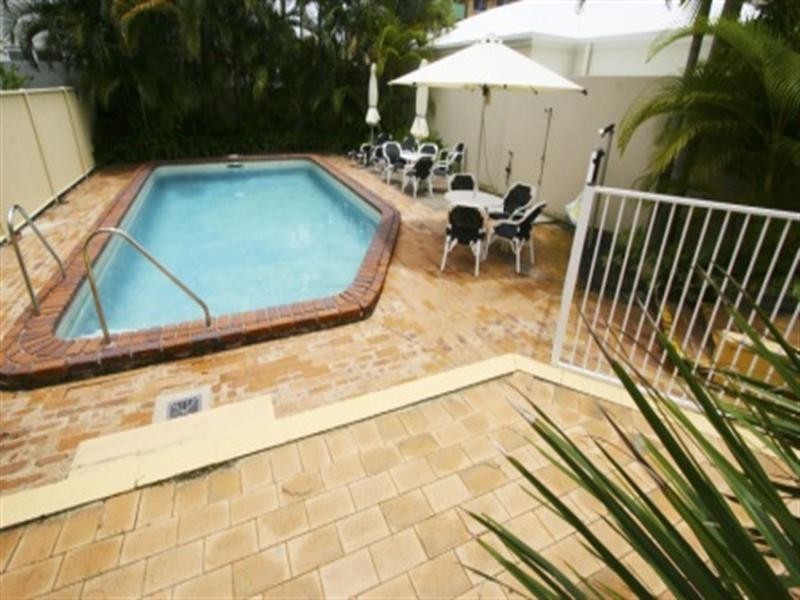 16 ‘Sanderling’ 40 Marine Parade, Miami QLD 4220